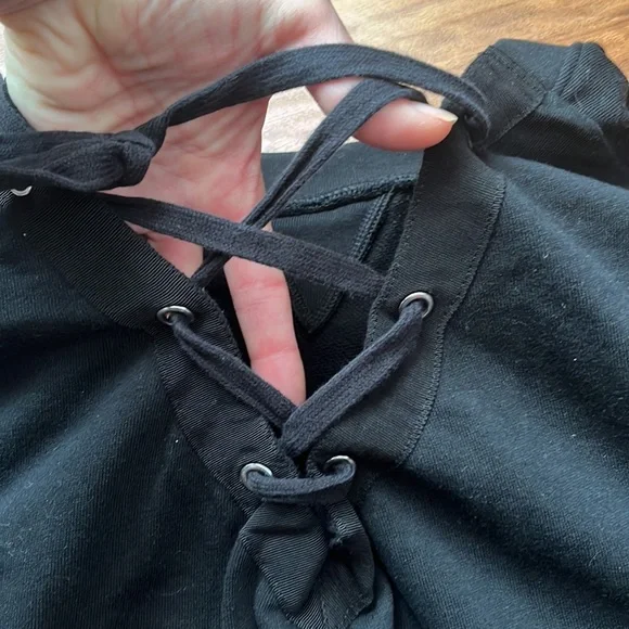 EUC Gap long sleeve, corset, back sweatshirt - Picture 10 of 14